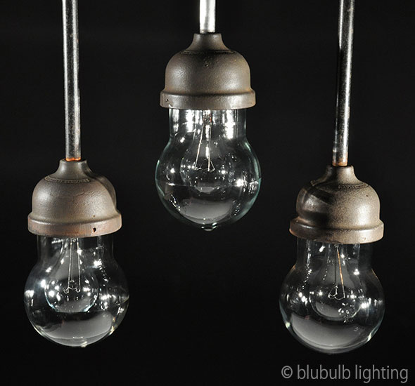 Crouse-Hinds VDA / VDB-3 - Vintage Industrial Lights